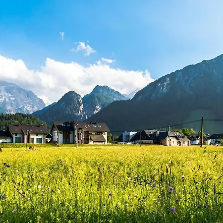 House Moose't Getaway, *